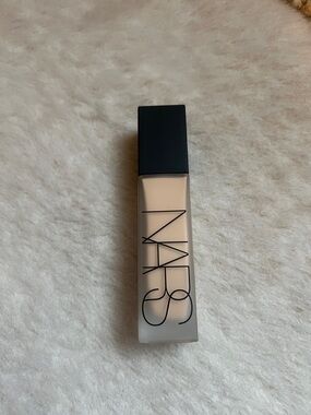 NARS Natural Matte Longwear Foundation- shade Mont Blanc